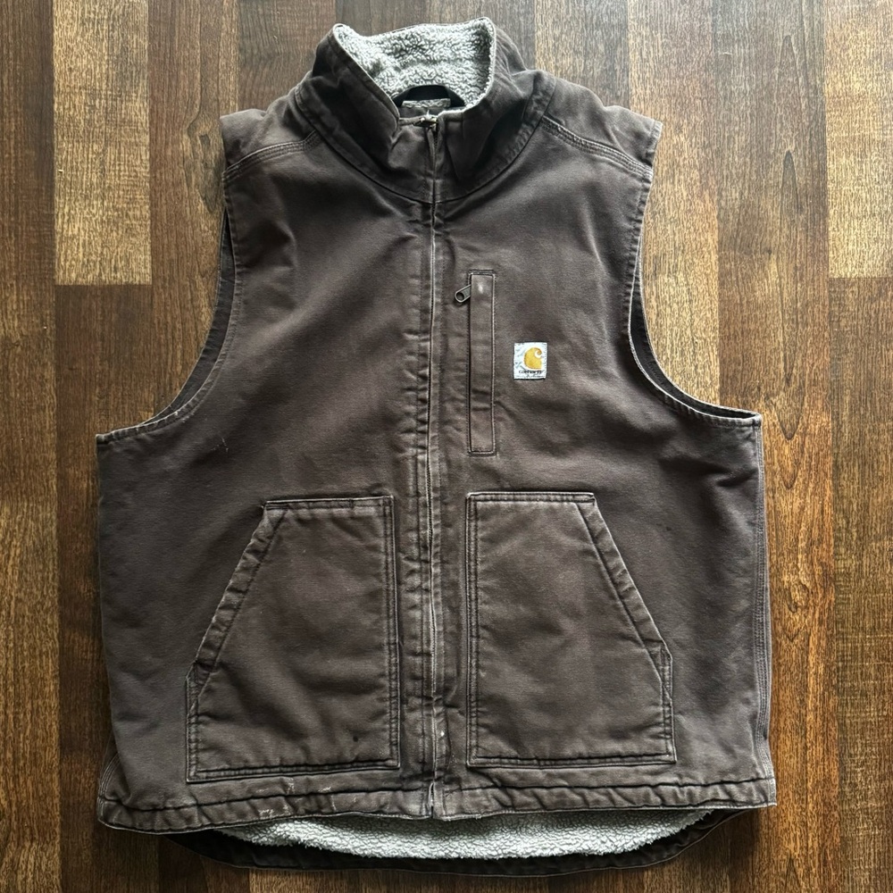 carhartt men’s dark brown sherpa vest